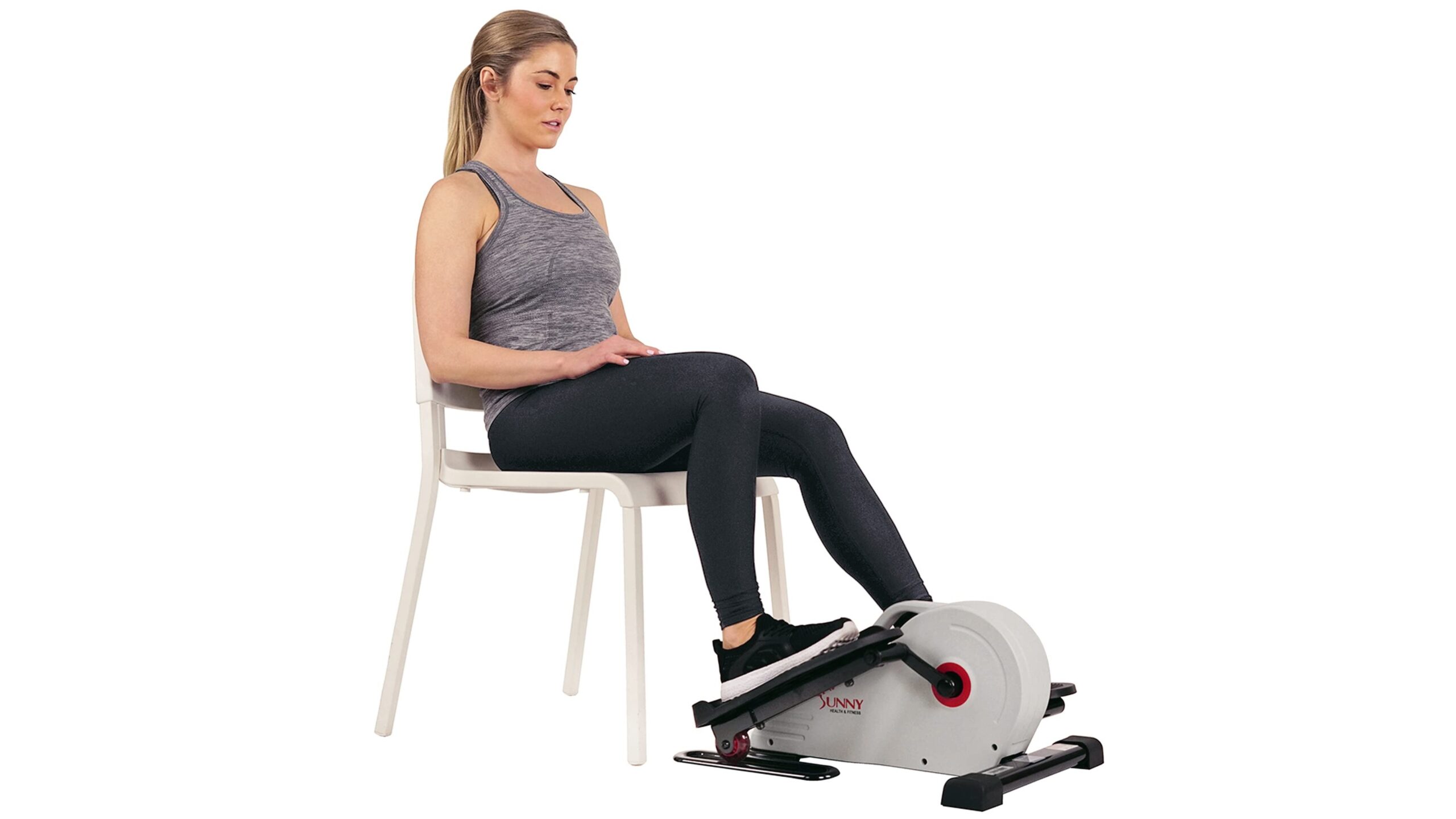 Sunny Health & Fitness under‑desk pedal elliptical, il mini trainer perfetto per lavorare e allenare le gambe a casa
