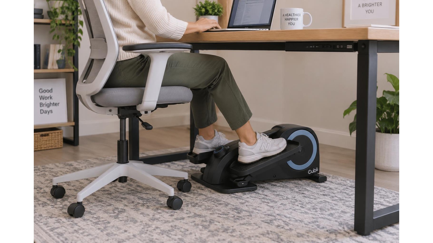 Compact ellipticals for home offices: how to compare pedal motion, resistance and desk clearance